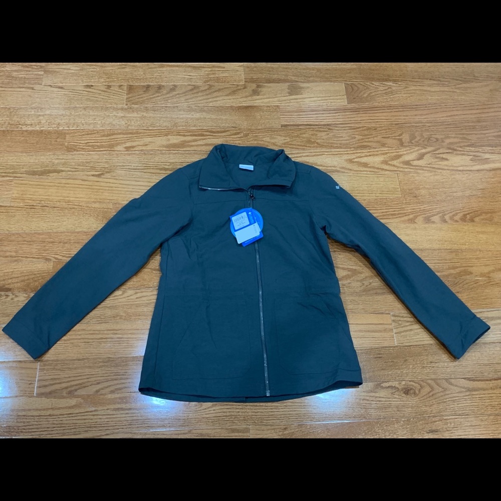 Columbia Water Resistant jacket NWT grey color